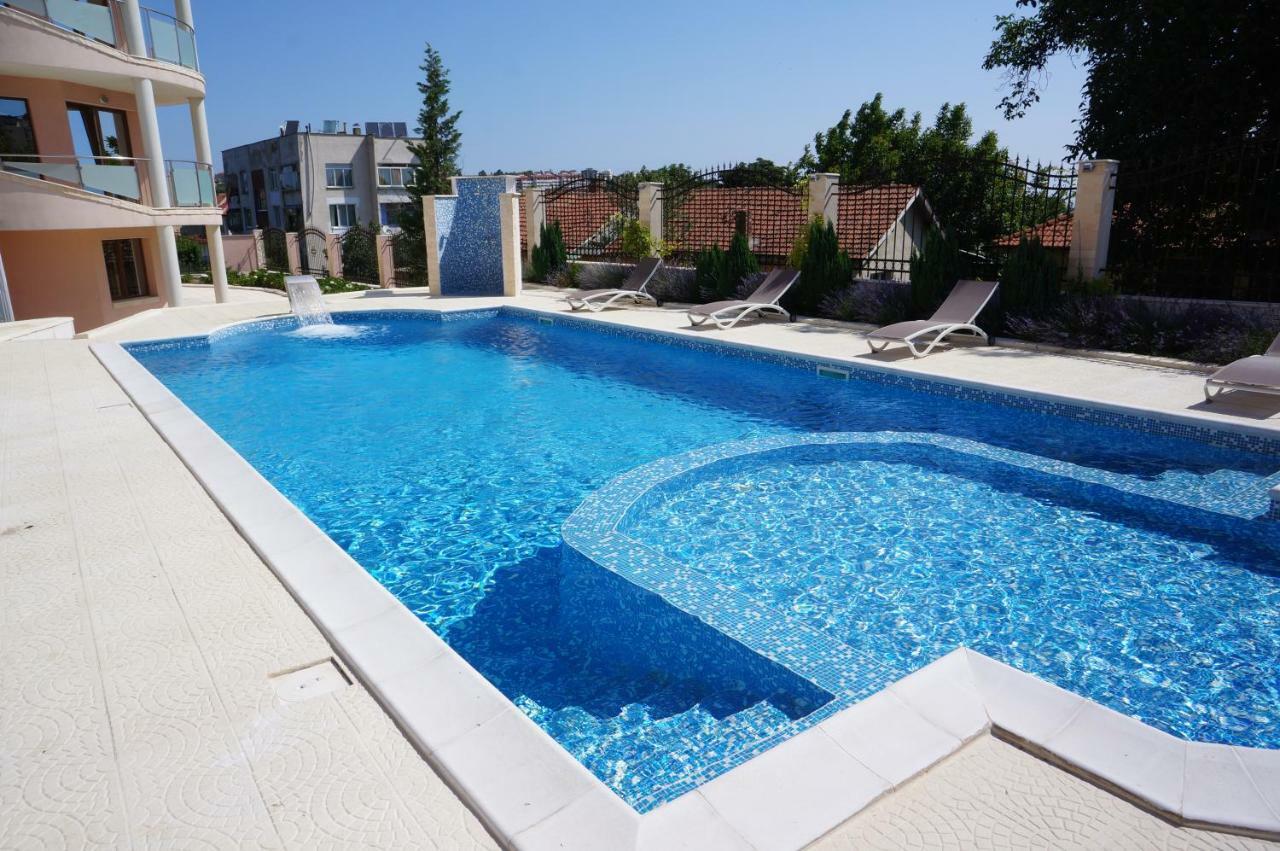 Vello Apartments Bjala Exteriér fotografie